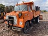 1983 Ford F-700 single axle dump truck; diesel engine; 5x2 trans.; hydraulic turn snow plow; s/n