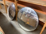 2-Oval mirrors.