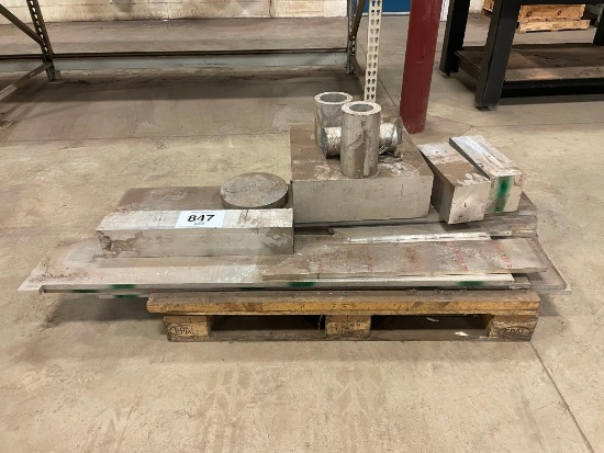 Pallet of assorted aluminum.