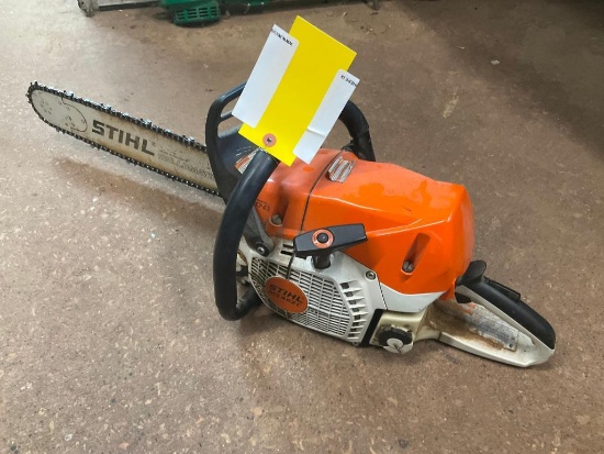 Stihl MS 462C chain saw.