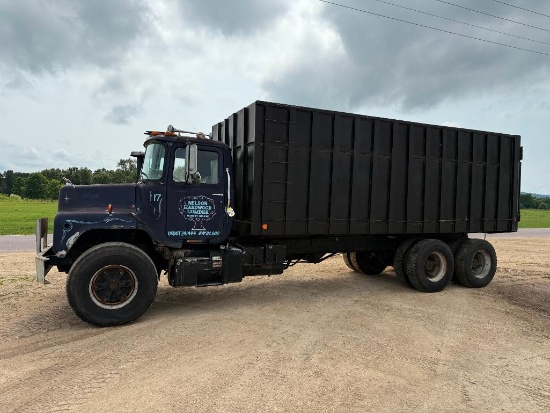 1979 Mack DM 686 dump truck, tandem axle, Mack 237 diesel engine, 2-stick trans, 20' steel dump box,