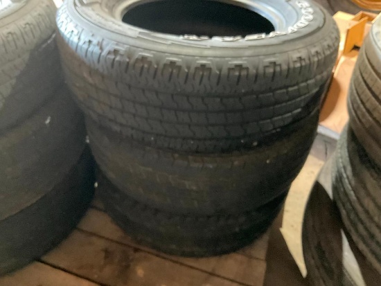 Pallet of assorted pickup & trailer tires.
