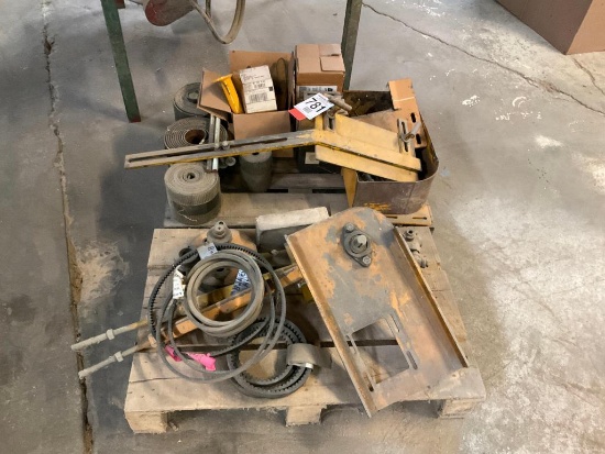 Pallet of Baker resaw parts.