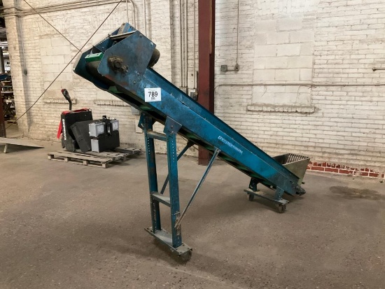 New London 12" x 10'8" elevating belt conveyor w/ plastic flights, on casters, 1/2 hp 3ph electric