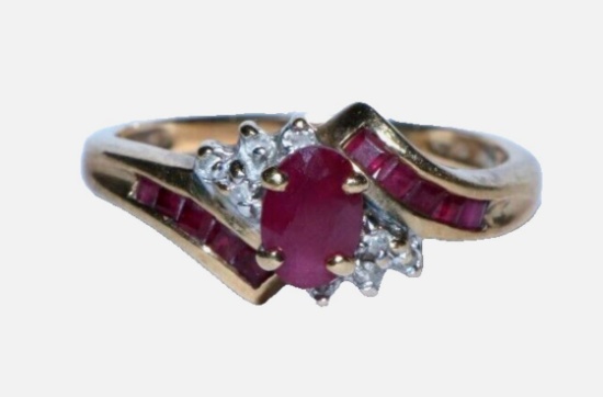 Estate 1/2 Carat Natural Red Ruby & Diamond 10k Solid Yellow Gold Ring
