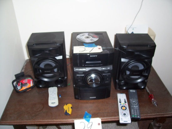 Sony stereo with speakers