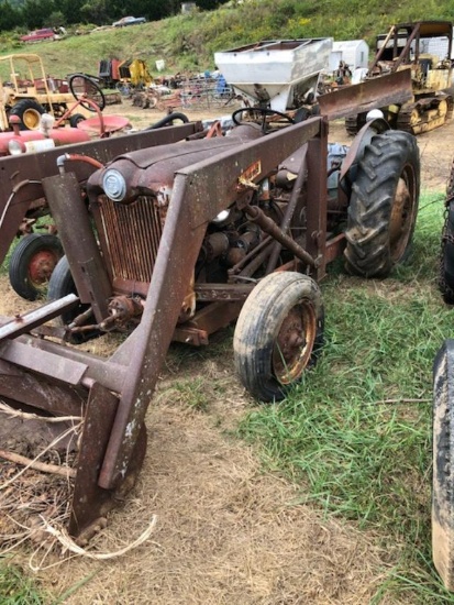 Tractor Ford 600 -601