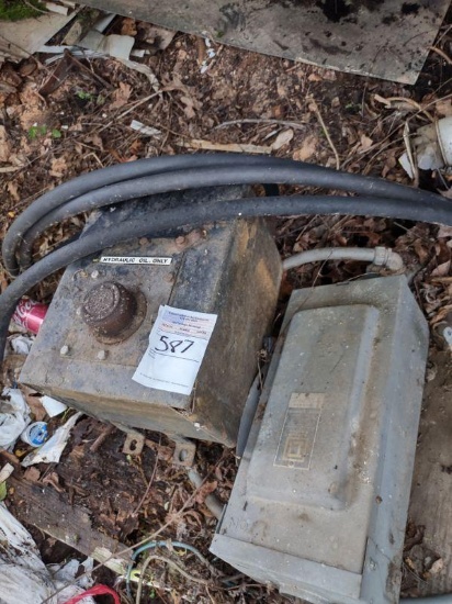 Hydraulic reservoir and electric box