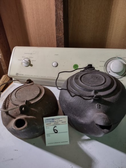 cast iron / tea pots