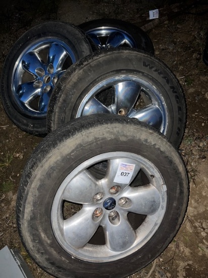 4 dodge 1500 wheels and tire’s aluminum