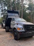 2004 Ford  F750