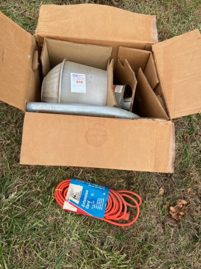 outdoor light and extension cord