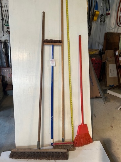 Misc Brooms Lot