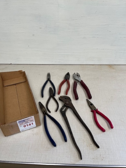 Misc Lot of Plyers - Antique