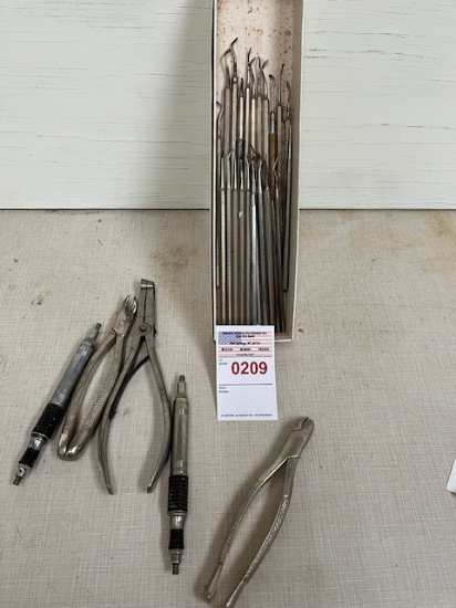 Misc Medical Pliers and Picks