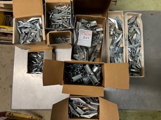 Toggle Bolts , Togge Wings, Carriage Bolts