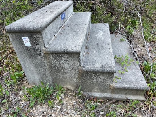 Mobile home steps.  Concrete good shape
