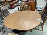 Table w 4 chairs