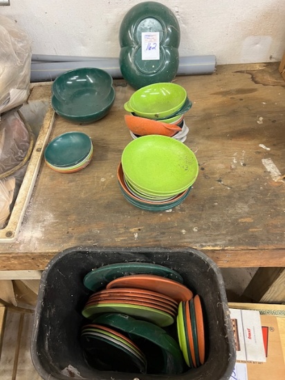 RETRO MELMAC DINNERWARE