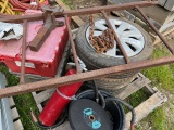hitch , wheels , chain
