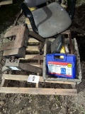 pallet of fifth wheel hitch / office chair
