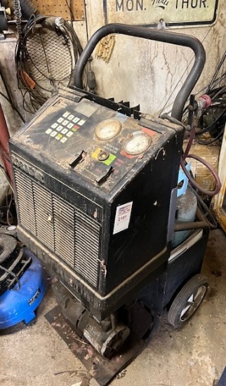 AC recovery machine