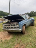 GM  Dually has Chevy 6.5 Diesel - Good Title