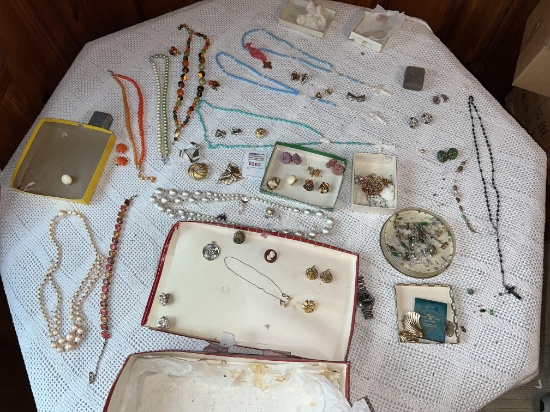 Large Lot of Jewerly