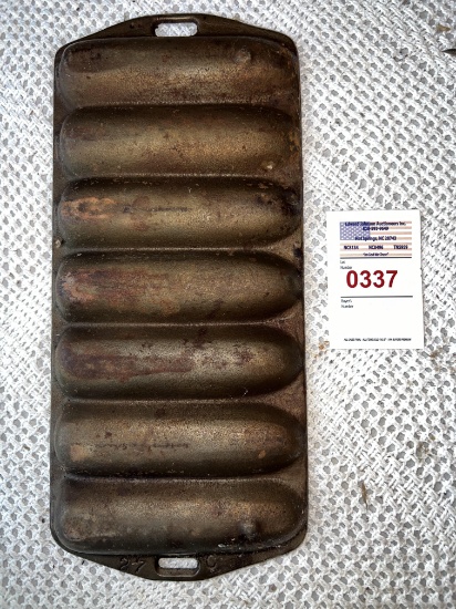 Cast iron cornbread pan 27 C MARKING