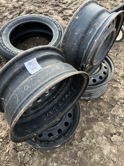 (4) wheels and (1) tire