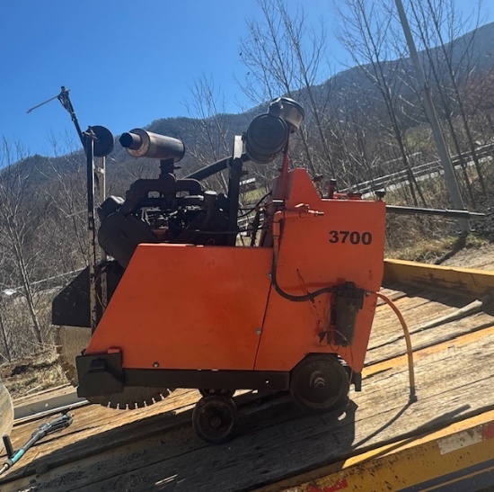 concrete saw gas powered