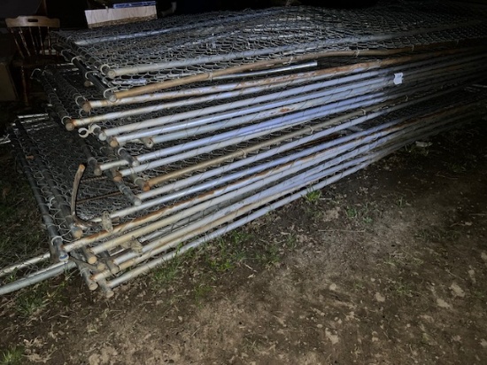 25 panels of chain link fence for construction