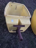 LIVESTOCK MINERAL FEEDER WITH HEAVY METAL BASE needs bottom pose to sit on