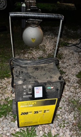 EverStart Starter 200 200 AMP 35 AMP • AMP battery charger