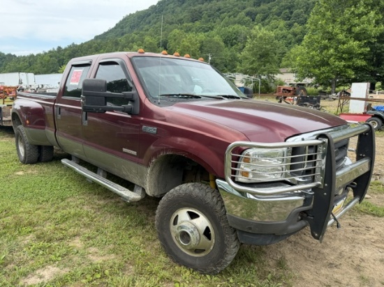 2004 Ford F350 - Runs and Drives - 4x4 Crew Cab - Diesel - Dual Rear Wheels - 6.0