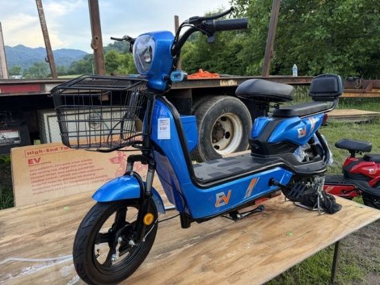 High End 2 Wheeled Electric Scooter - Brand New