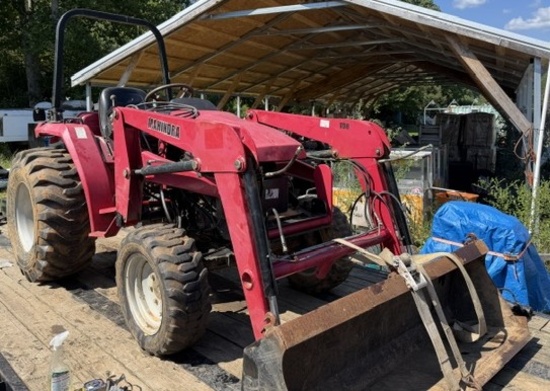 Mahindra 2816 4x4, diesel ,with front loader , gear drive , 28 hp