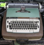 Vintage Smith Corona Electra 220 typewriter