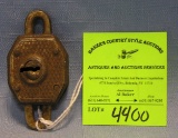 Antique dual end lock