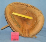 Mike Piazza autographed catcher's mitt