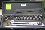 Heavy duty ratchet and socket set in box