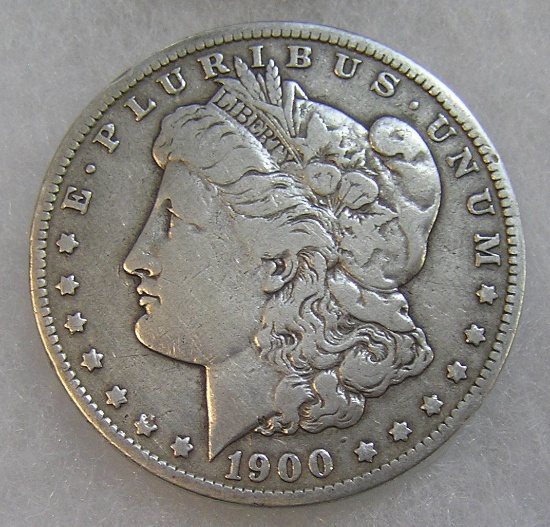 1900-O Morgan silver dollar in very good condition