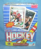 O-PEE-CHEE hockey 1991-1992 card packs