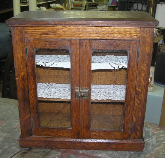 Antique oak 3 shelf cabinet circa early 1900's