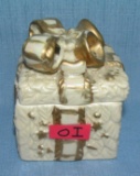 Porcelain gift box shaped trinket box