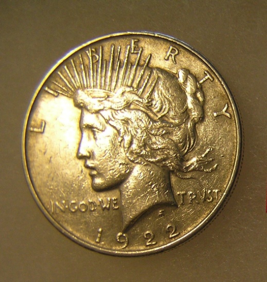 1922 Peace silver dollar in very good condition