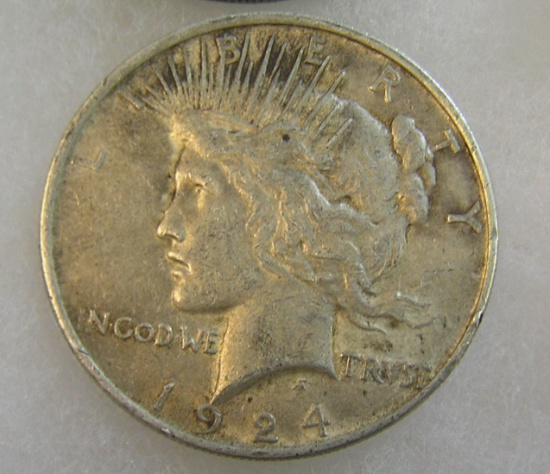 1924 Peace silver dollar in very good condition