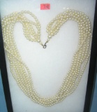 Costume jewelry pearl necklace