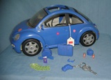 Barbies Volkswagen Beetle toy car