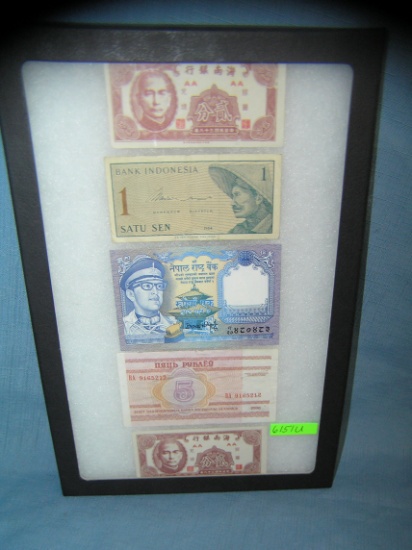 Group of vintage world currency